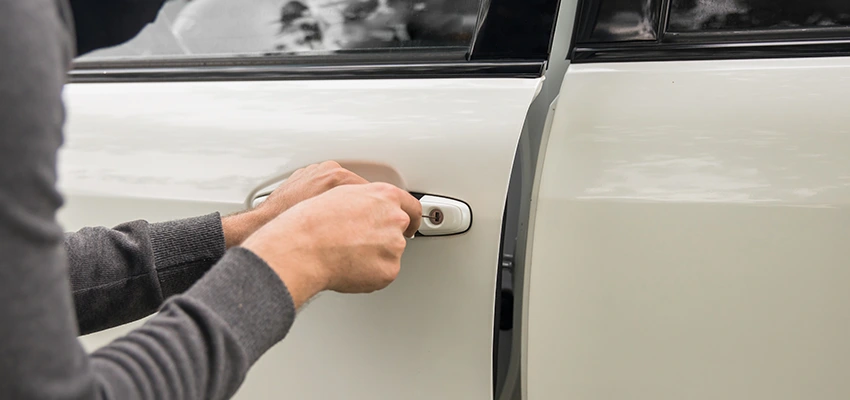 Unlock Car Door Service in Lake in the Hills